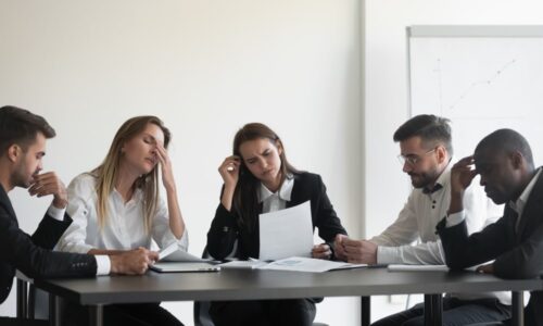 Minha equipe de vendas passava 80% do dia falando com curiosos que nunca compravam