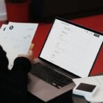 O fim do retrabalho: Como agentes controlam documentos e notas fiscais