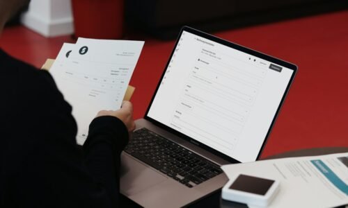 O fim do retrabalho: Como agentes controlam documentos e notas fiscais